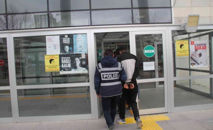 Elazığ’da bir iş yerinden 80 bin liralık malzeme çalan 3 şüpheli tutuklandı