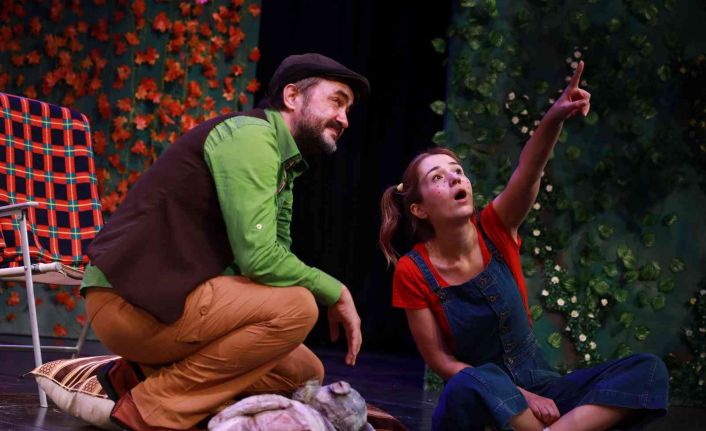 Enerjisa ‘Küsmesin Yıldızlar’ tiyatro oyunu ile sömestr tatilinde öğrencilerle buluşuyor