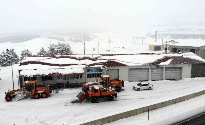 Erzincan’da kar ve tipiden 86 köy, 34 mezra yolu ulaşıma kapandı
