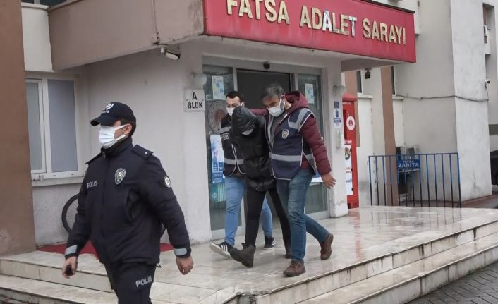 Eski eşini yakan kocanın ilk ifadesi alındı: “Şişeyi fırlattım, elimdeki sigarayı ağzıma götürünce sıvı alev aldı”