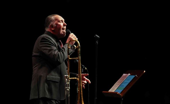 Fatih Erkoç’un konseri İş Sanat’ın video paylaşım platformu kanalında yayınlanacak