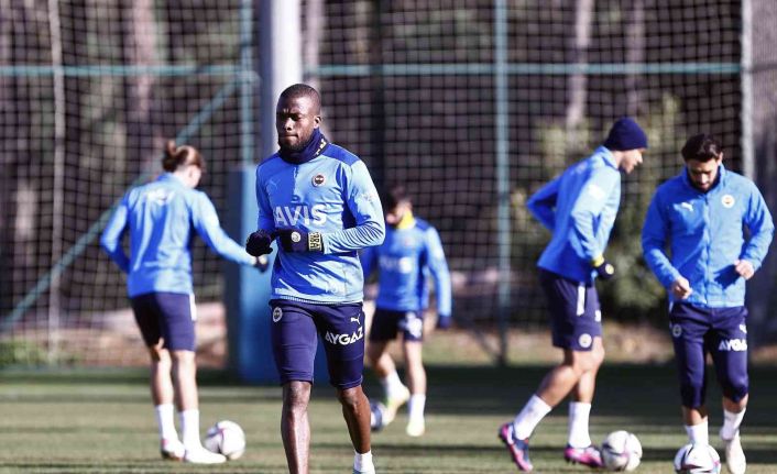 Fenerbahçe, Adana Demirspor maçı hazırlıklarına devam etti