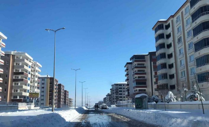 Gaziantep’te karla mücadele sürüyor