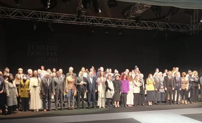 "Geçmişten geleceğe" temasıyla Türkiye Dokuma Atlası Projesinin ilk sahne gösterimi yapıldı