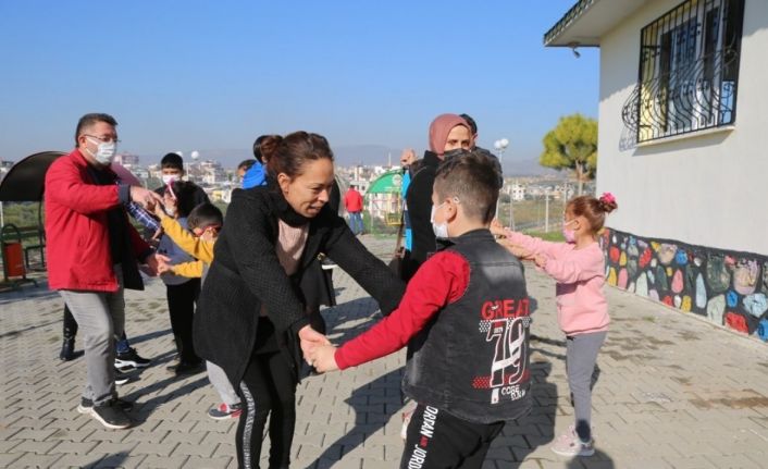 Görme engelli çocuklar, Toroslar Engelliler Akademisinde hayallerini canlandırdı