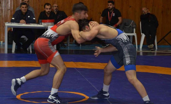 Güreşçiler Ordu’da mindere çıktı
