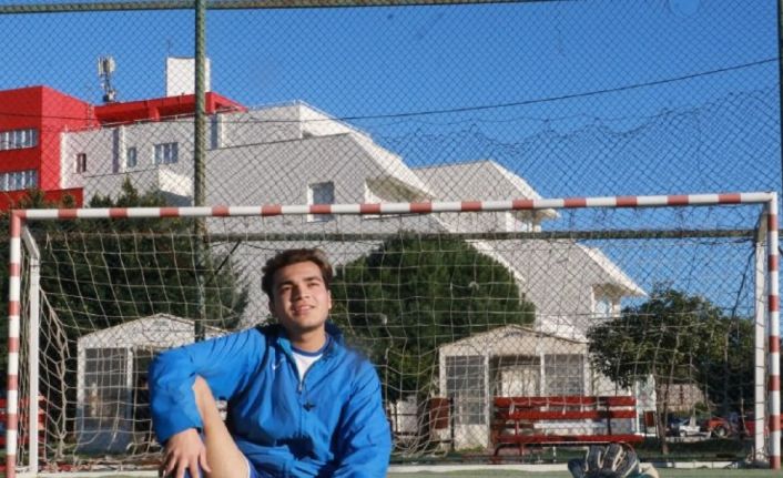 Halı sahalarda ’Para verdim kaleye geçmem’ diyenler önce onu arıyor