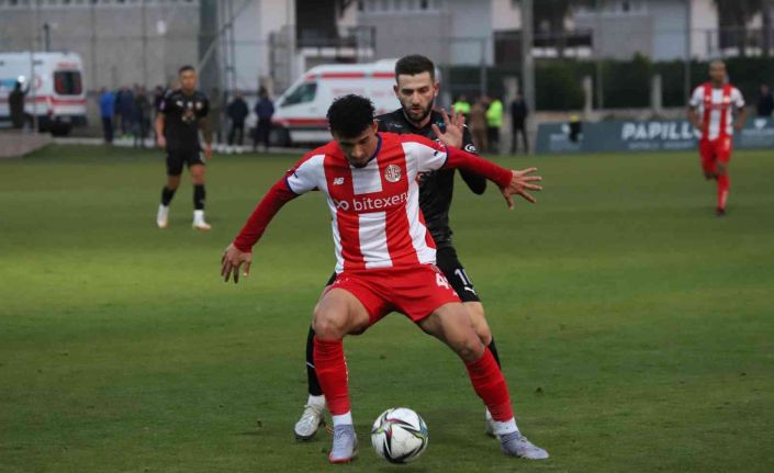 Hazırlık maçı: FT Antalyaspor: 0 - Metalist Kharkiv: 0