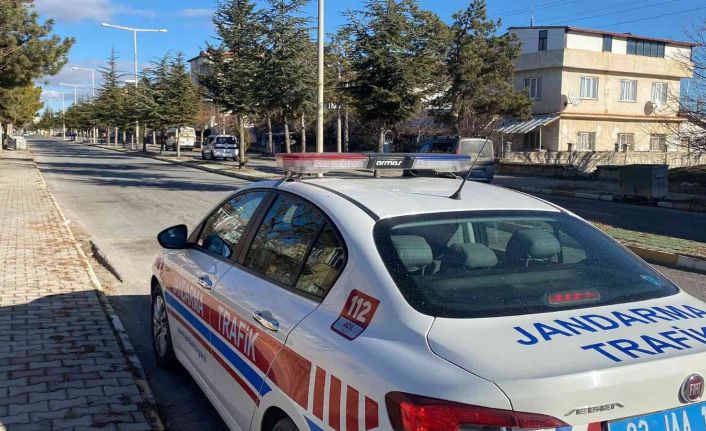 Hız sınırına aşan 9 sürücüye 12 bin 452 TL para cezası kesildi