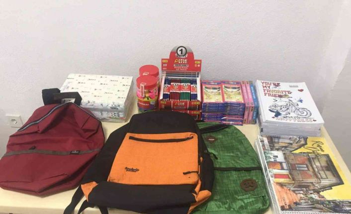 İhtiyaç sahibi öğrencilere kırtasiye yardımı