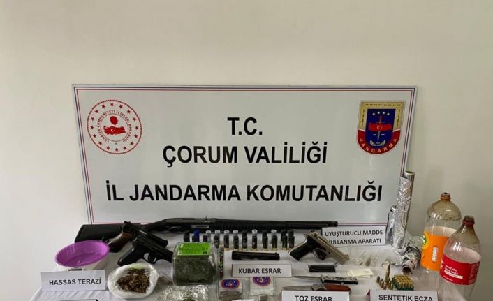 Jandarma’dan zehir tacirlerine operasyon