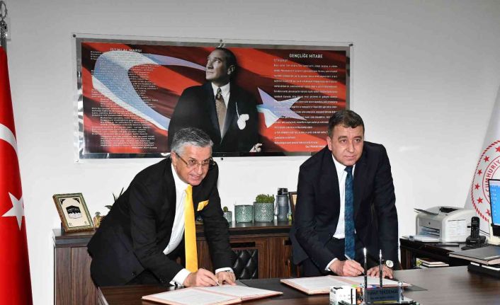 Kemer Belediyesi ile Milli Eğitim Müdürlüğü arasında ‘Hayat Boyu Öğrenme’ protokolü