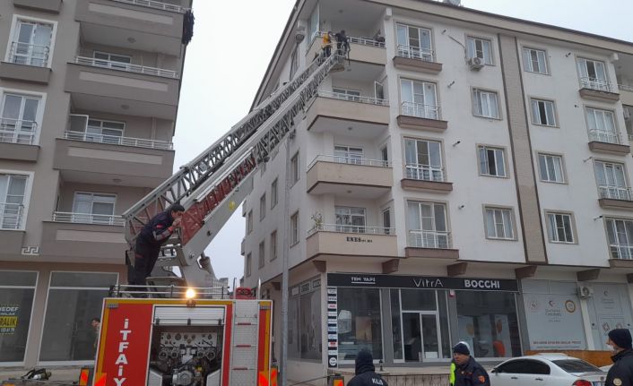 Kilis’te yangın: 5 kişi mahsur kaldı