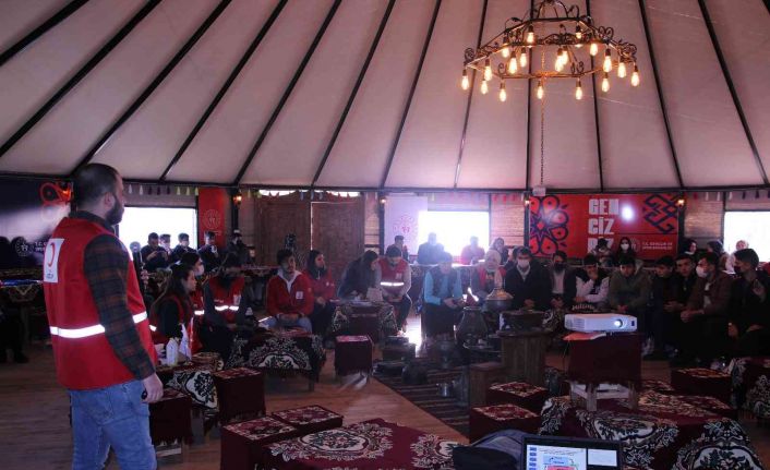 Kızılay’dan gönüllülere afet eğitimi