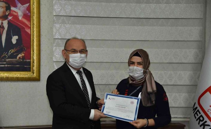 Manisa 112 Acil Çağrı Merkezi ’Psikolojik İlk Yardım Projesi’ sertifikaları verildi