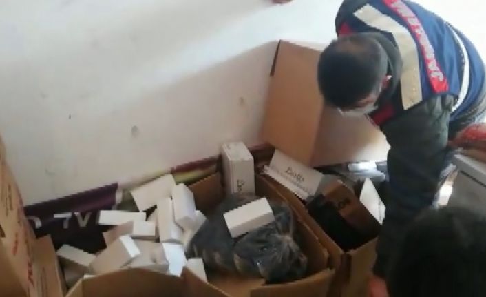 Markette 7 milyon TL’lik kaçak sigara ve uyuşturucu madde ele geçirildi