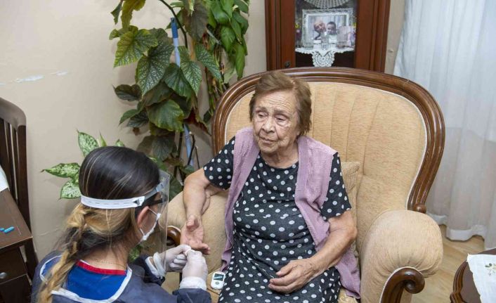 Mersin Büyükşehir Belediyesi, 2021’de 30 bin haneye evde sağlık hizmeti sundu