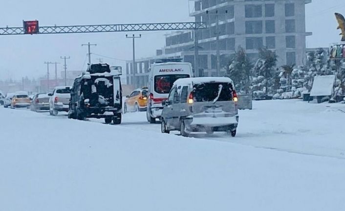Meteorolojiden Diyarbakır için hafta sonunda kar ve zirai don uyarısı