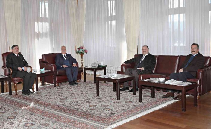 MHP İl Başkanı Karataş ve DAP İdaresi Başkanı Demirdöğen’den Rektör Çomaklı’ya ziyaret