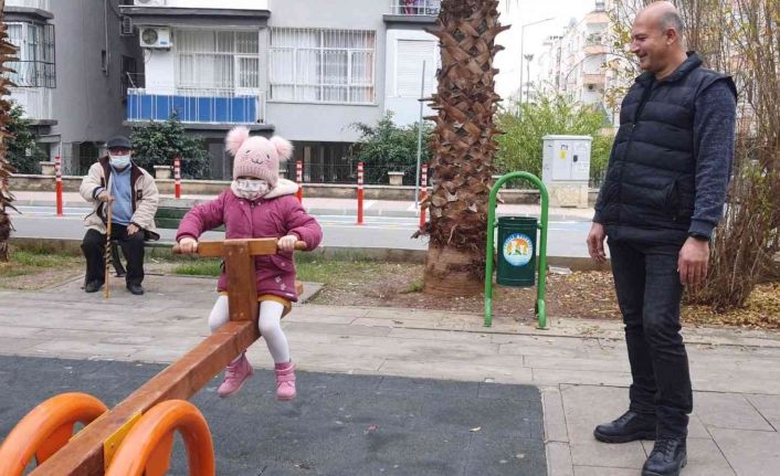 Minik Ece, daha büyük kaydırak istedi, ekipler 30 dakikada parkı yeniledi