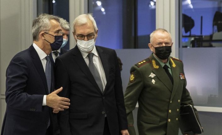 NATO Genel Sekreteri Stoltenberg: "Rusya, Ukrayna’ya karşı herhangi güç kullanımında ciddi sonuçlarla yüzleşmek zorunda kalacak"