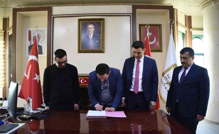 Nusaybin’de ortaokul ve lise son sınıf öğrencileri, "Kesişme, İyi ki Varsın Eren" filmini izleyecek