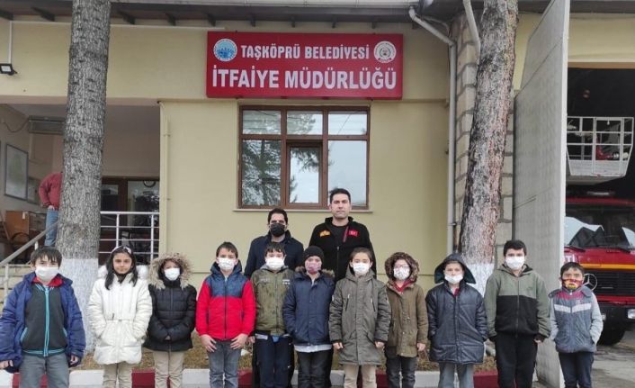 Öğrencilere itfaiyecilik anlatıldı