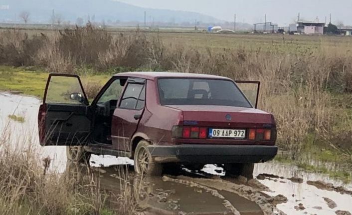 Otomobil hırsızları polisten kaçamadı