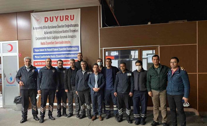 Öz Sağlık İş Sendikası Diyarbakır Şube Başkanı Mehmet Aküzüm yeni yıla sağlık emekçileriyle girdi