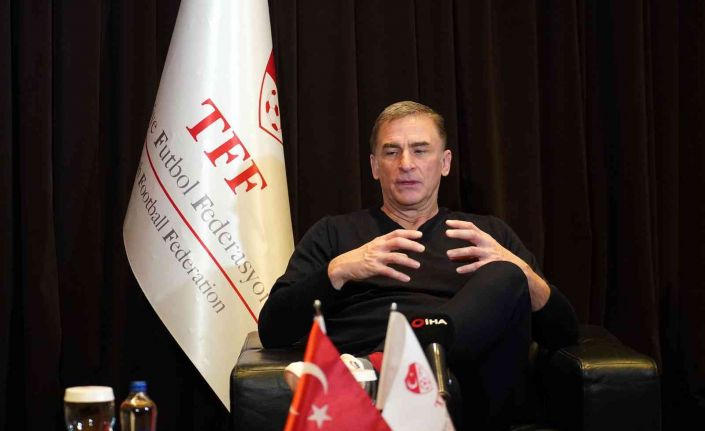(Özel haber) Stefan Kuntz: "Milli eğitim sistemiyle, futbol sistemi paralel gitmeli"