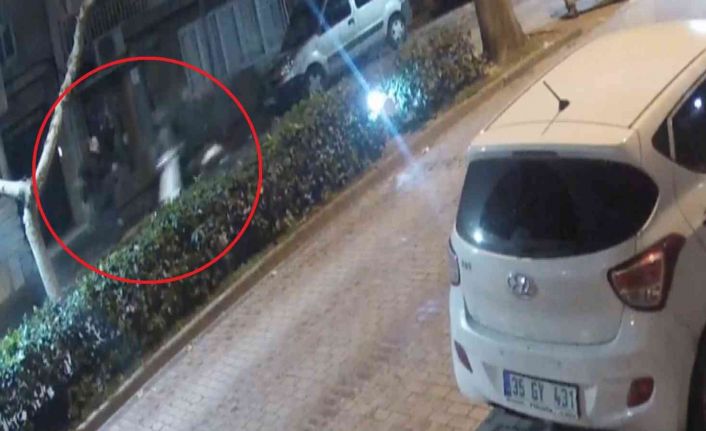 Polisten kaçan motosikletliye güvenlik görevlisinden tekme