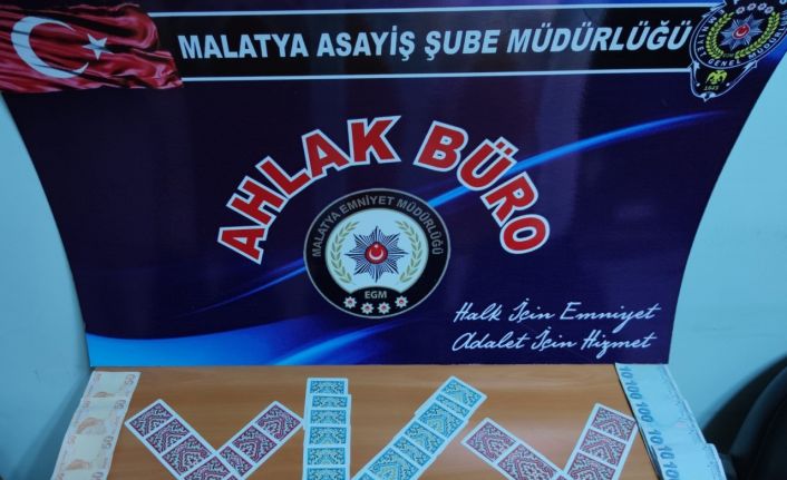 Polisten kumar baskını