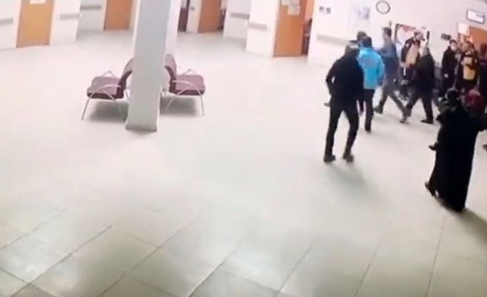 Sağlık ocağında doktora tekme tokatlı saldırı anı güvenlik kamerasına yansıdı