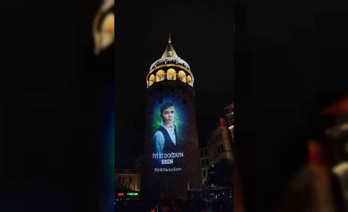 Şehit Eren Bülbül’ün doğum gününe özel hazırlanan video Galata Kulesi’ne yansıtıldı