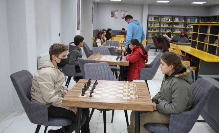 Şemdinlili çocuklar satranç turnuvasına hazırlanıyor