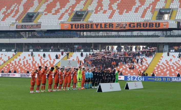 Spor Toto 1. Lig: Adanaspor: 0 - Ankara Keçiörengücü: 1 (İlk yarı)