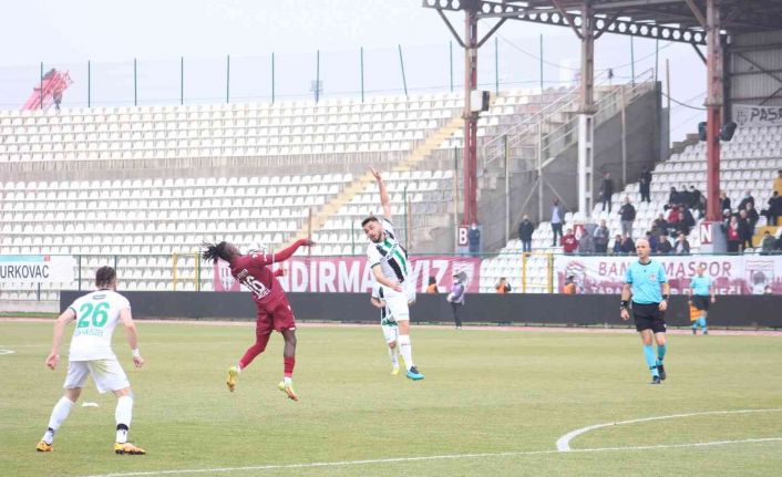 Spor Toto 1. Lig: Bandırmaspor 3 - Denizlispor 0 (İlk yarı sonucu)