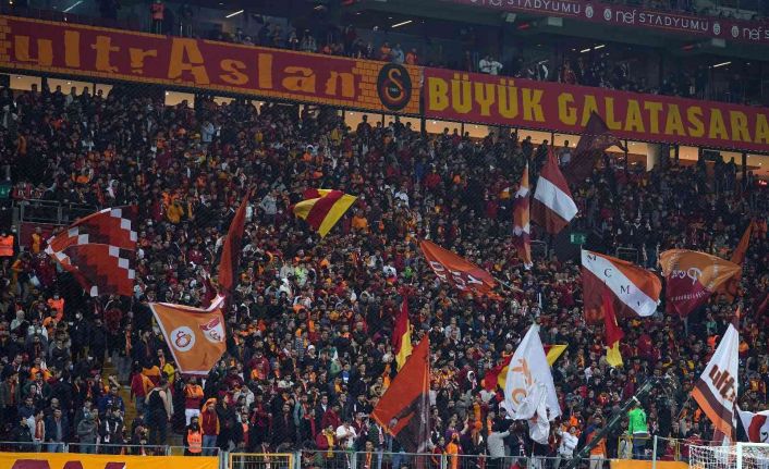 Spor Toto Süper Lig: Galatasaray: 0 - GZT Giresunspor: 1 (Maç devam ediyor)