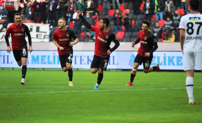 Spor Toto Süper Lig: Gaziantep FK: 2 - Fatih Karagümrük: 0 (İlk yarı)