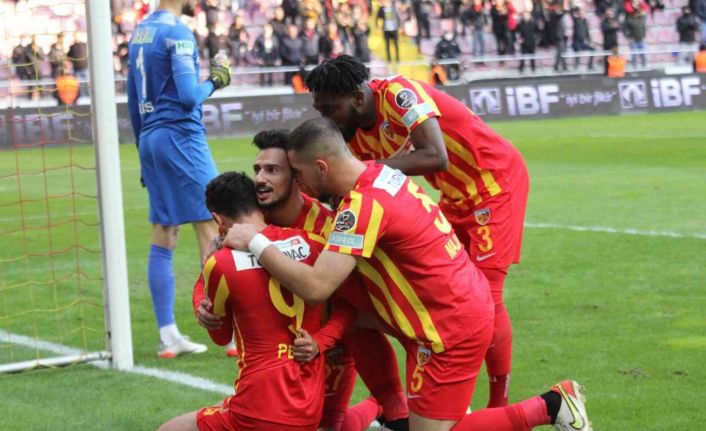 Spor Toto Süper Lig: Kayserispor: 1 - Altay: 0 (İlk yarı)