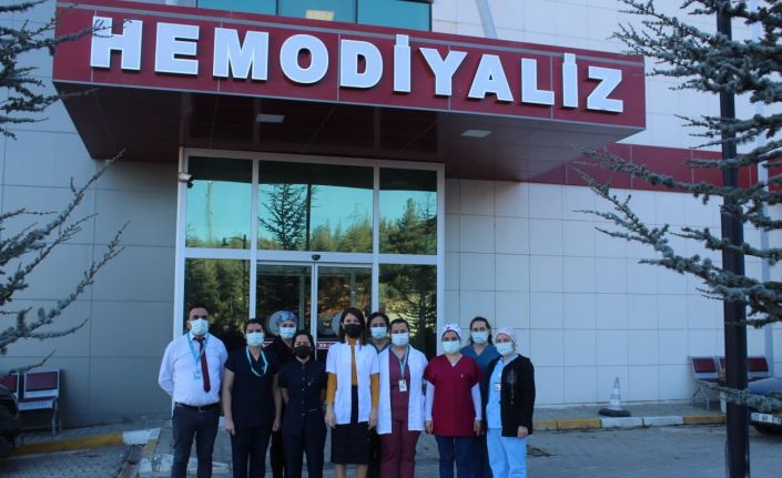 Tavas’ta böbrek hastalarına güvenli, temiz ve ferah bir ortamda diyaliz hizmeti veriliyor