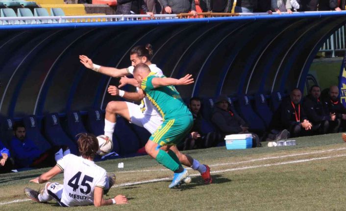 TFF 3. Lig: Belediye Derincespor: 0 - Esenler Erokspor: 1