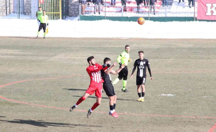 TFF 3. Lig: Karaman Belediyespor: 2 - Kahta 02 Spor: 2
