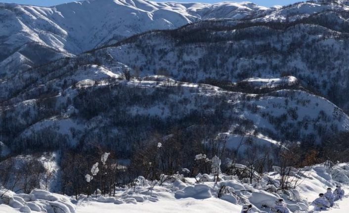 Tunceli’de Eren Kış-6 operasyonu zorlu kış şartları altında devam ediyor