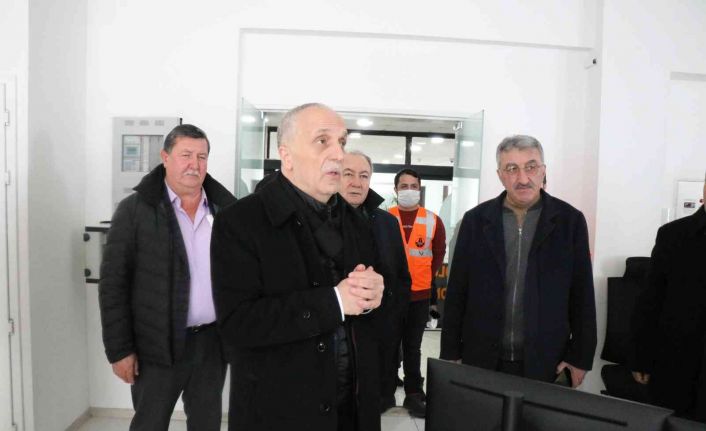 Türk-İş Genel Başkanı Ergün Atalay, kara yolları işçilerini ziyaret etti