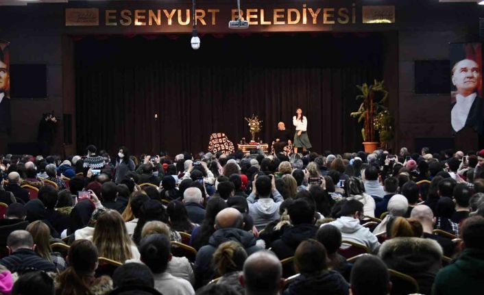 Türkan Şoray ve Müjdat Gezen’in 62. sanat yılları Esenyurt’ta kutlandı