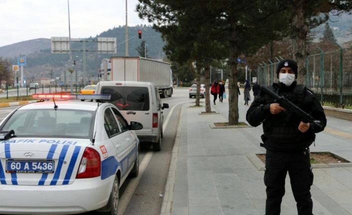 Türkiye genelinde 45 bin 479 personelle “Huzurlu Sokaklar ve Narkotik Suçları” uygulaması