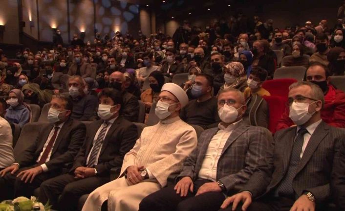 Türkiye’nin önde gelen din alimleri Üsküdar’da Kur’an-ı Kerim ziyafeti yaşattı