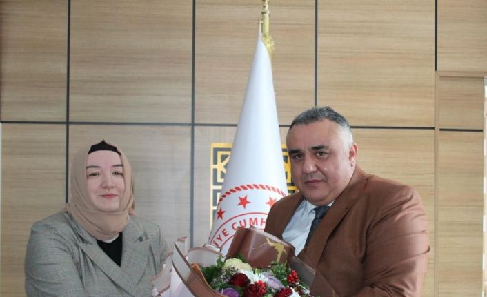 Türkiye’nin üçüncü kadın il sağlık müdürü Bitlis’te görevi devraldı