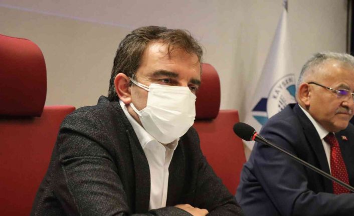 Turkovac’ı geliştiren Aykut Özdarendeli: “Turkovac, hem milletimize hem de daha yüksek ölçekli üretimle birlikte aşıya ihtiyaç duyan ve talep eden ülkelere de bir şekilde şifa olacaktır”